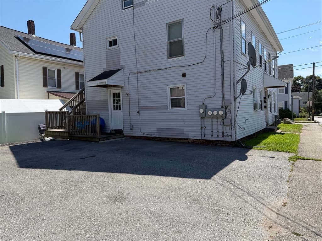 19 Myrtle Ave, Webster MA 01570 photo 3