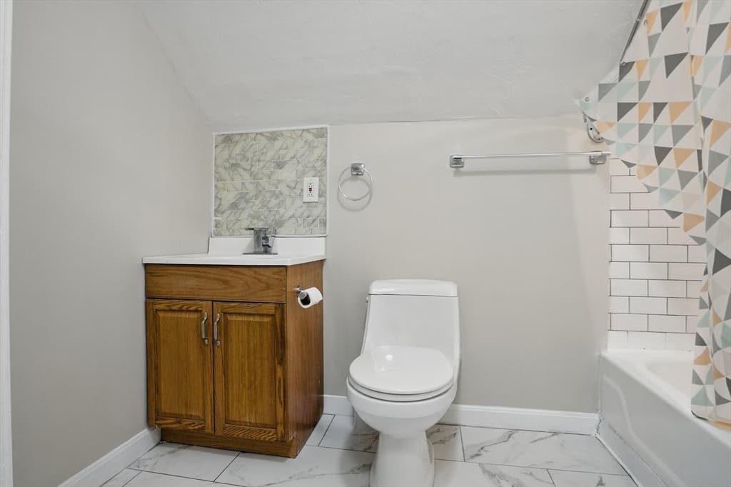 19 Myrtle Ave, Webster MA 01570 photo 32