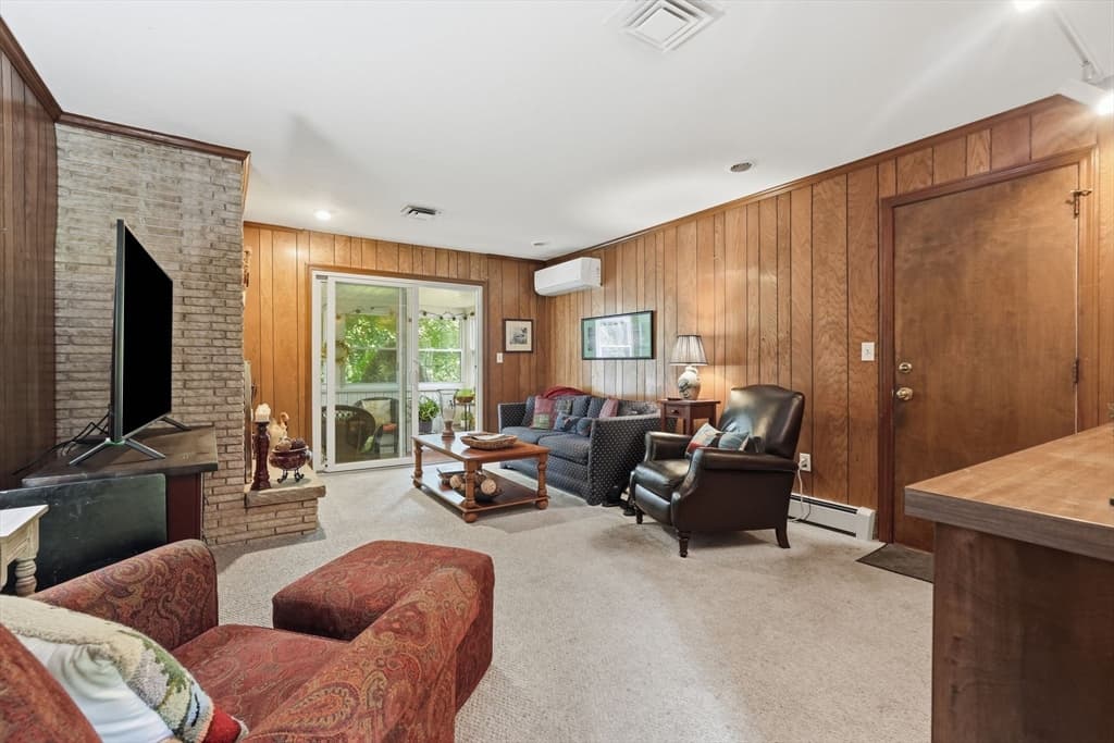 22 Williston Dr, Longmeadow MA 01106 photo 9