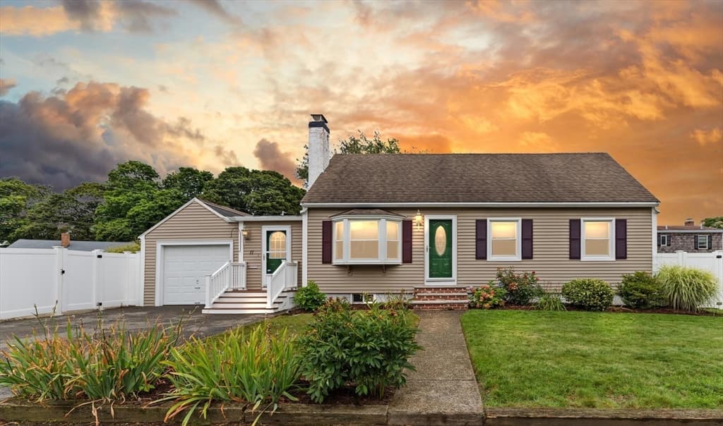 11 Old Farm Rd, Beverly MA 01915