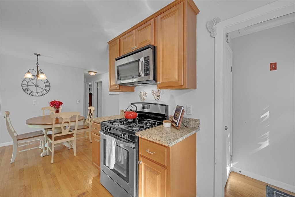Single Family Residence at 25 Pullard Rd, Grafton MA 01519, Grafton, photo 6 of 39