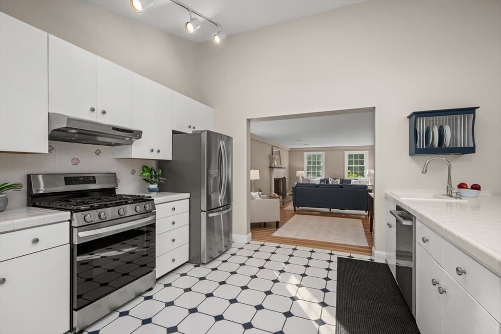 5 Elm Street, Upton MA 01568 photo 13