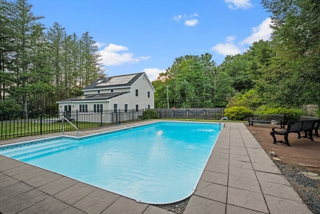 5 Elm Street, Upton MA 01568 photo 3
