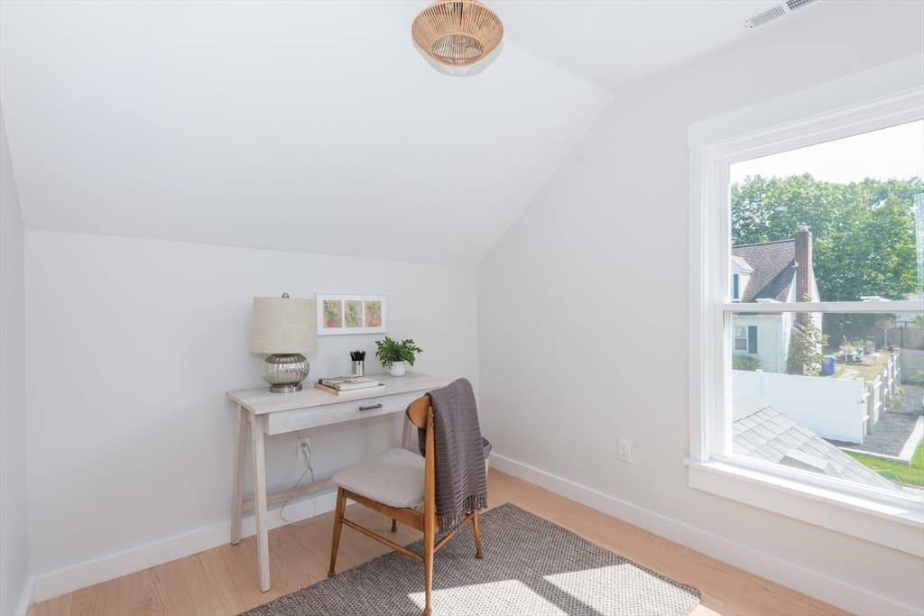 12 Norton St, Boston MA 02136 photo 23