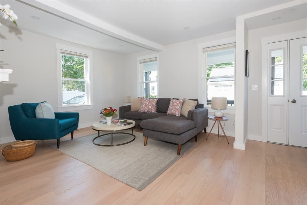 12 Norton St, Boston MA 02136 photo 3