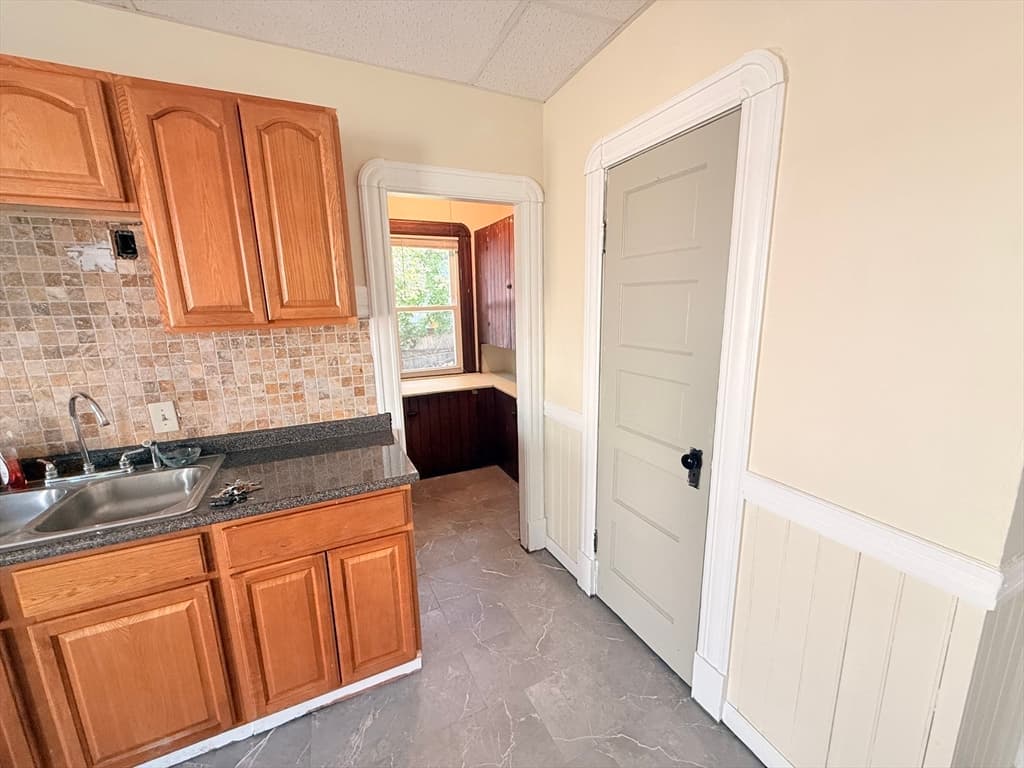 43 Wellington St, Springfield MA 01109 photo 7