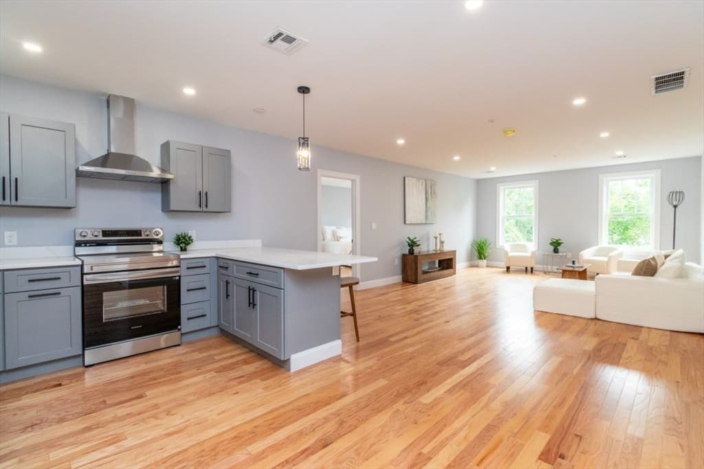 585 Washington Street # 307, Quincy MA 02169