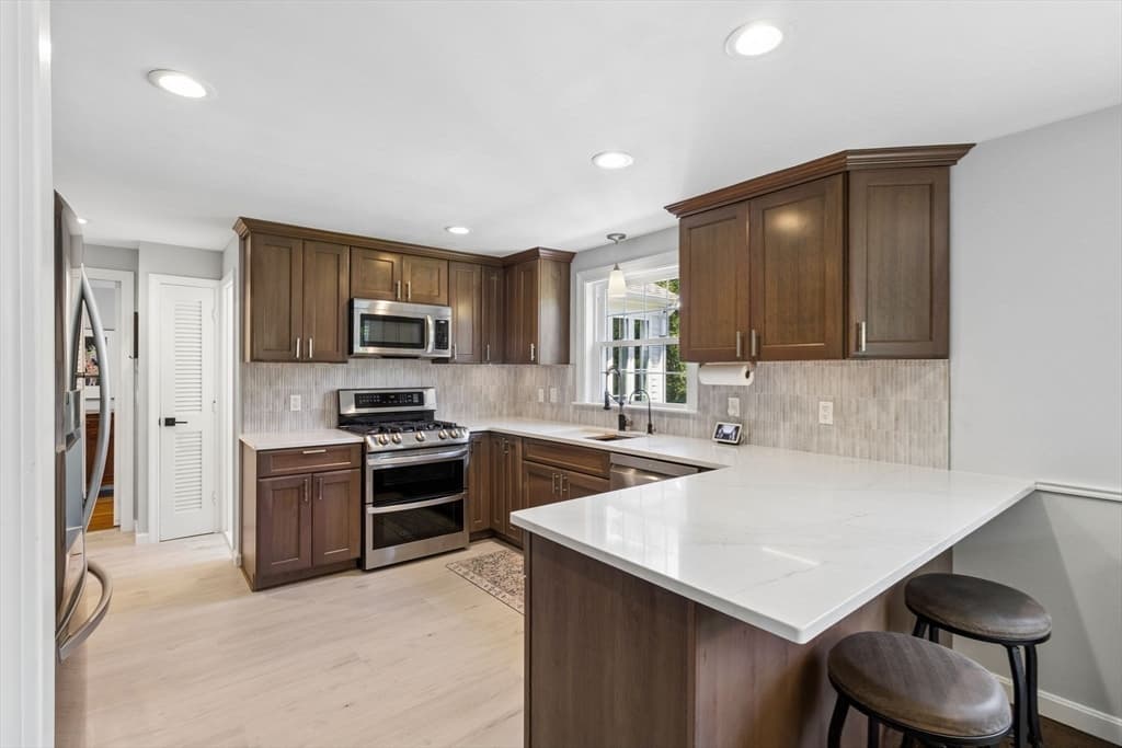 27 Maple St, Carlisle MA 01741 photo 12