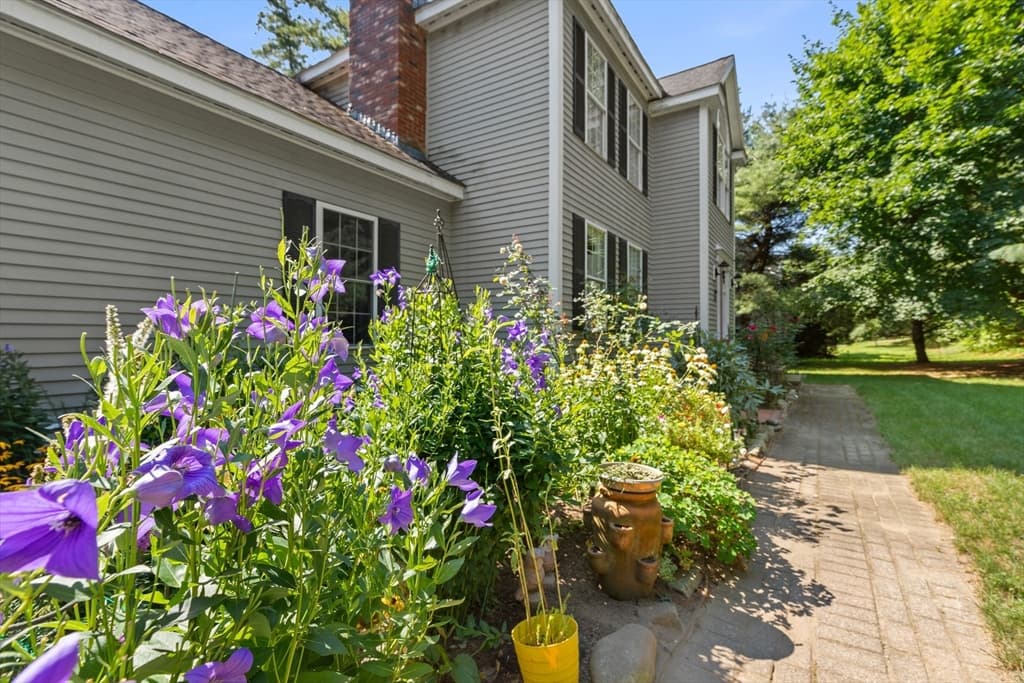 705 Main St, Acton MA 01720 photo 3