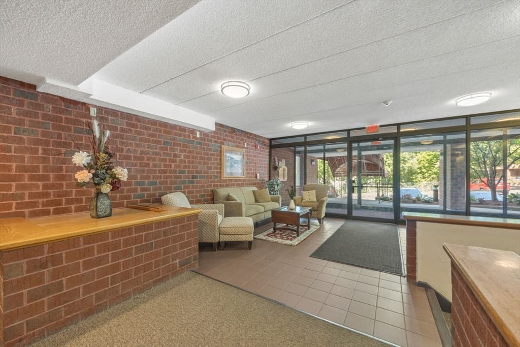 180 Green St # 406, Melrose MA 02176 photo 28
