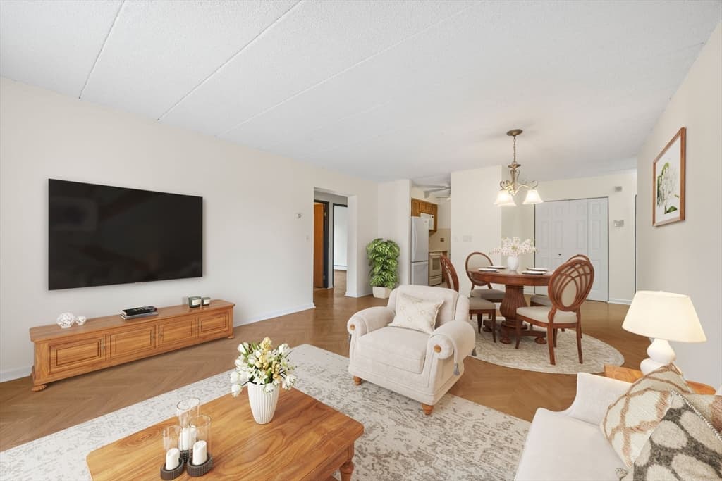 180 Green St # 406, Melrose MA 02176 photo 4