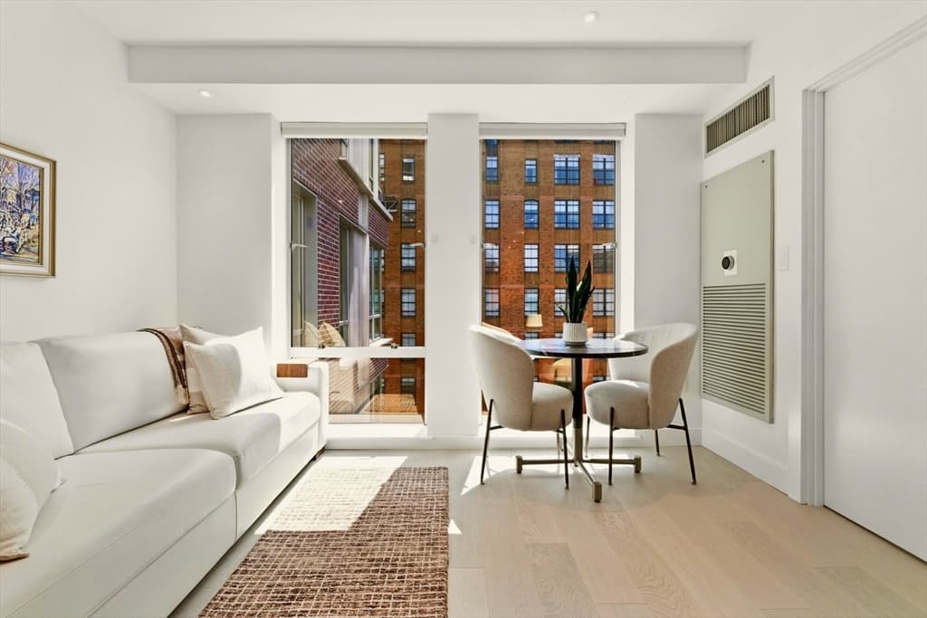 80 Broad St # 1009, Boston MA 02110