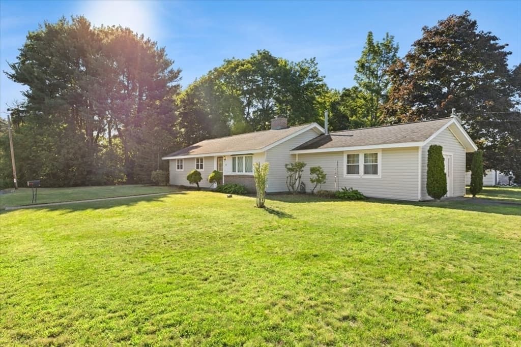 73 Oak Ridge Dr W, Brockton MA 02301
