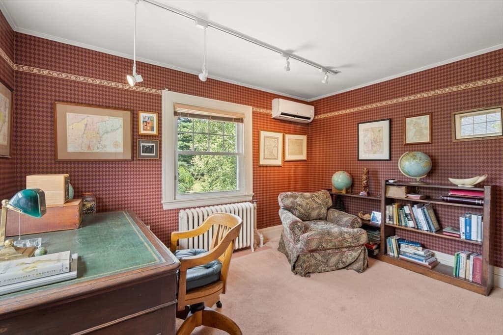 105 Randolph Ave, Milton MA 02186 photo 17