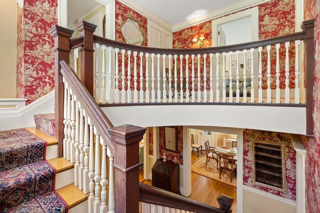 105 Randolph Ave, Milton MA 02186 photo 12