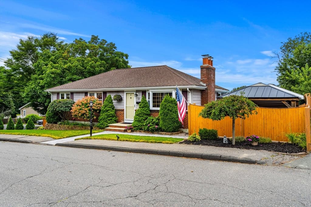 37 Home Street, Peabody MA 01960