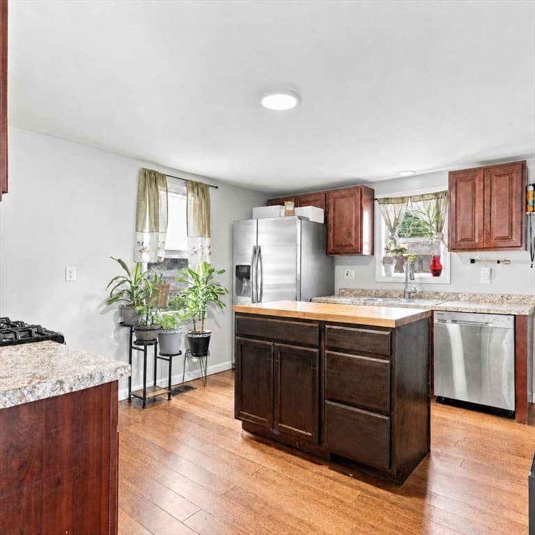189 Park, New Bedford MA 02740 photo 6