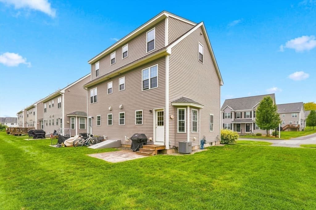 Condominium at 59 Riley Rd # 59, Tyngsborough MA 01879, Tyngsborough, photo 27 of 35
