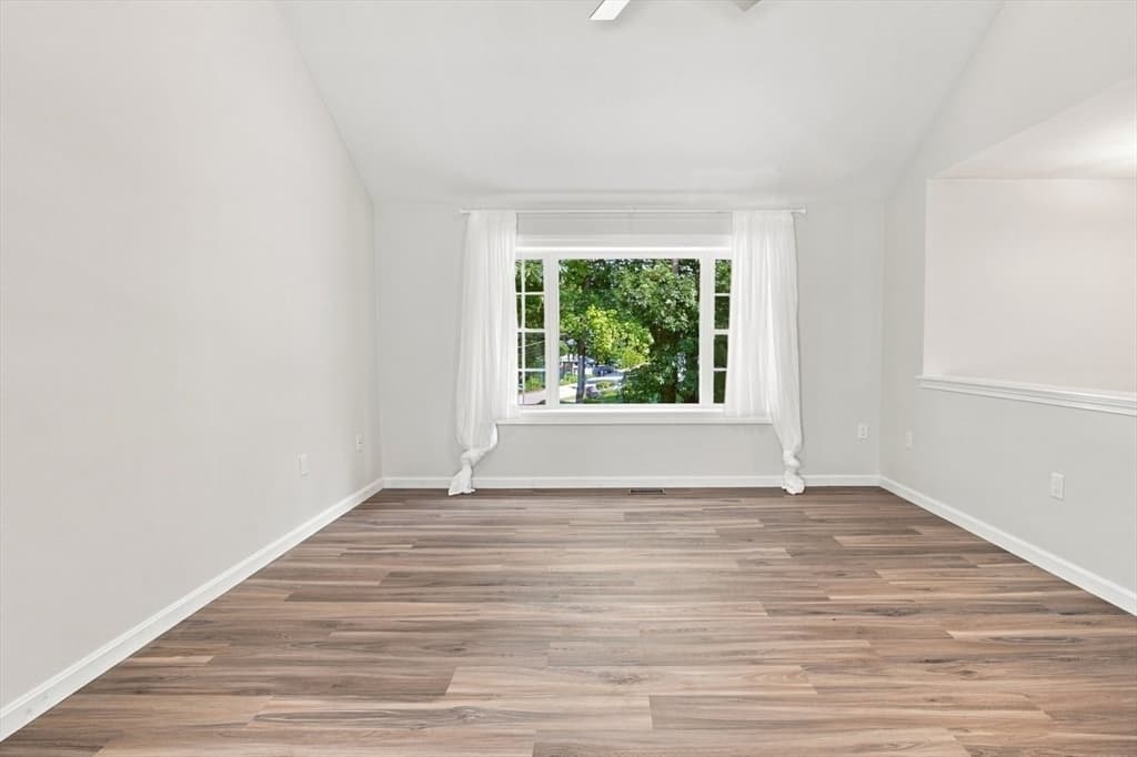174 Bent St, Franklin MA 02038 photo 17