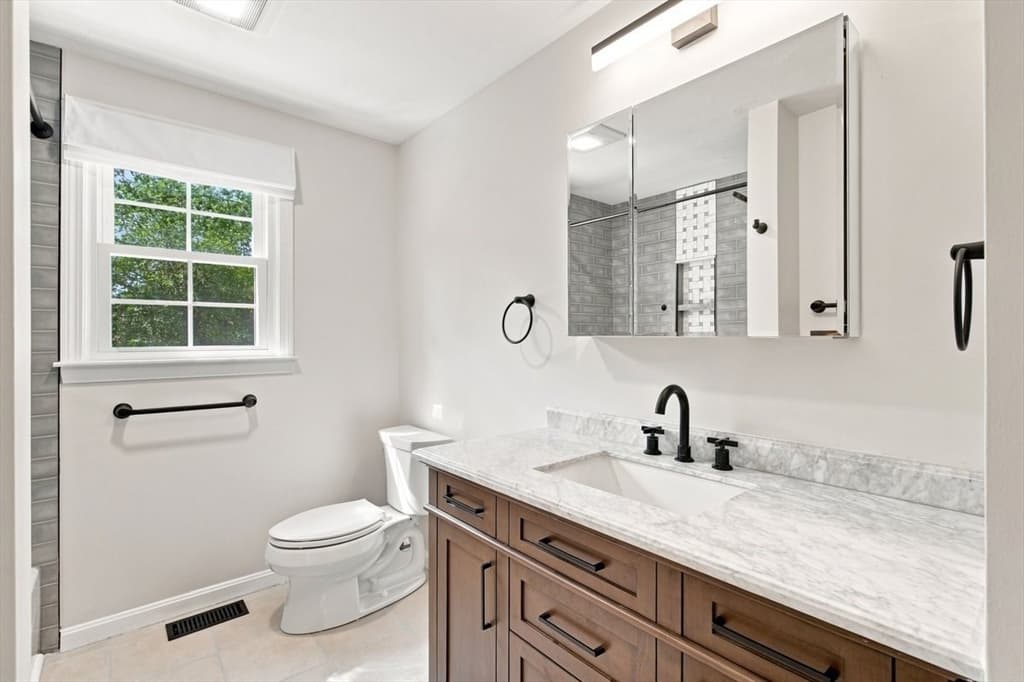 174 Bent St, Franklin MA 02038 photo 20
