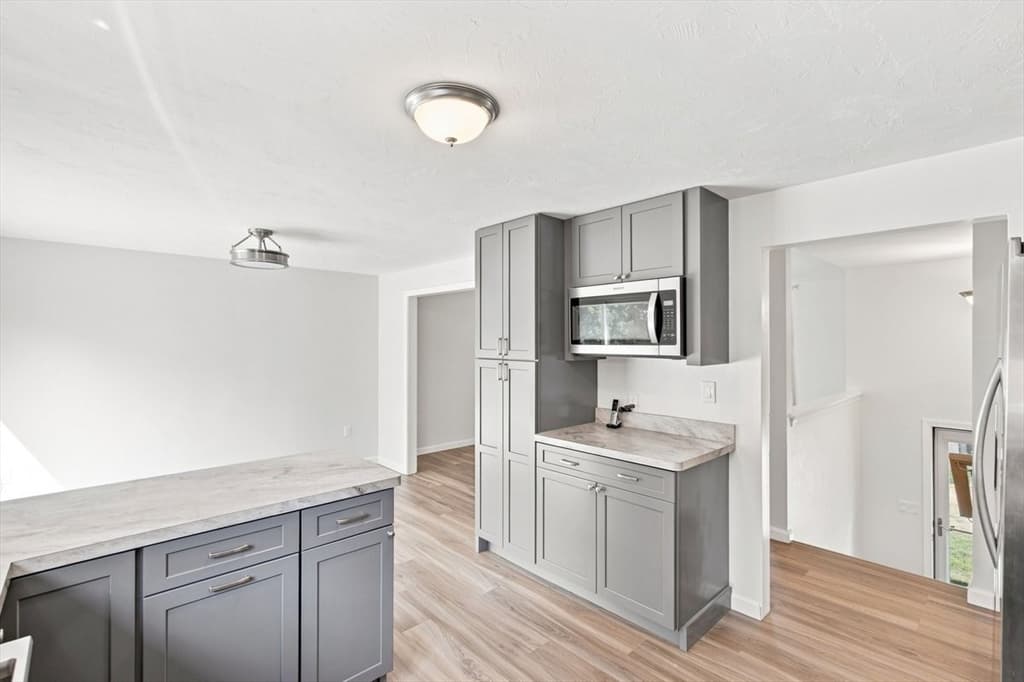 174 Bent St, Franklin MA 02038 photo 9