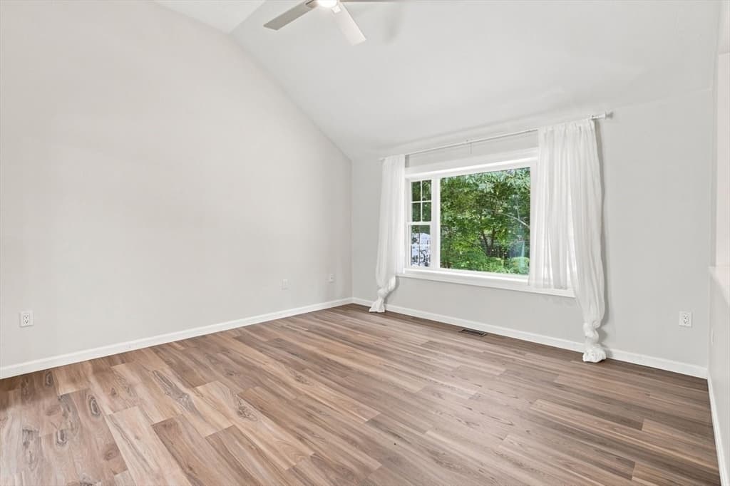 174 Bent St, Franklin MA 02038 photo 14