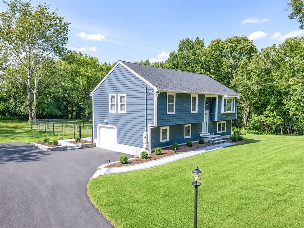 174 Bent St, Franklin MA 02038 photo 37