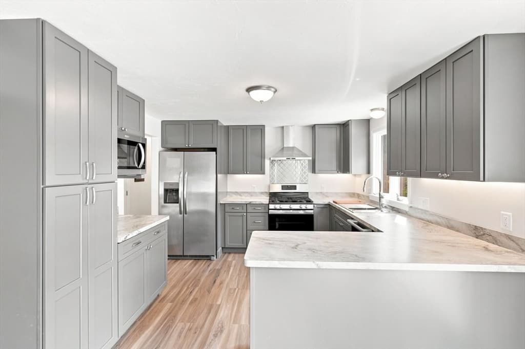174 Bent St, Franklin MA 02038 photo 11
