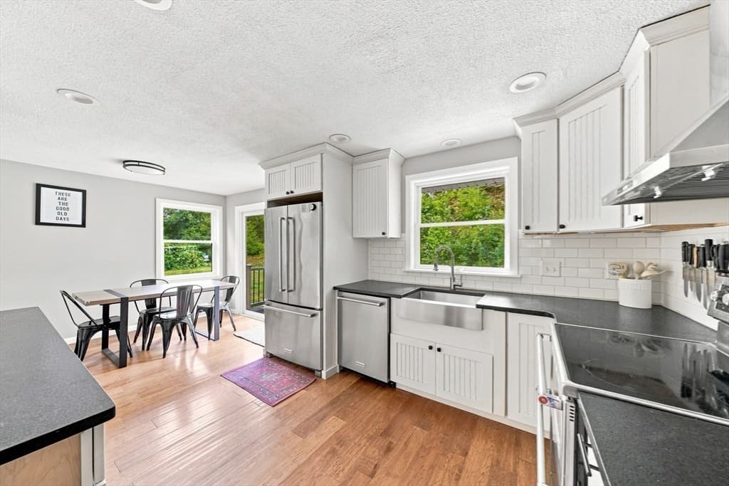 118 Horseneck Rd, Dartmouth MA 02748 photo 13