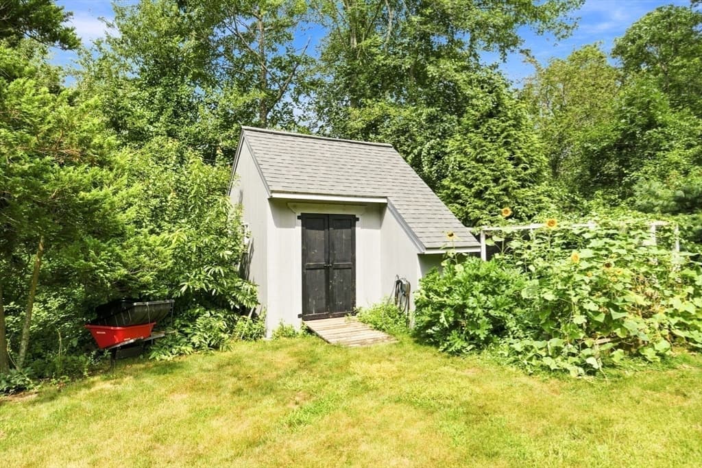 118 Horseneck Rd, Dartmouth MA 02748 photo 26