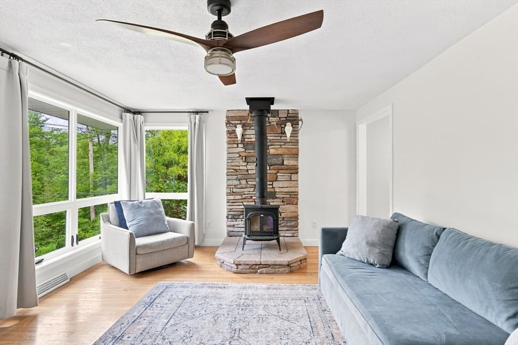 118 Horseneck Rd, Dartmouth MA 02748 photo 8