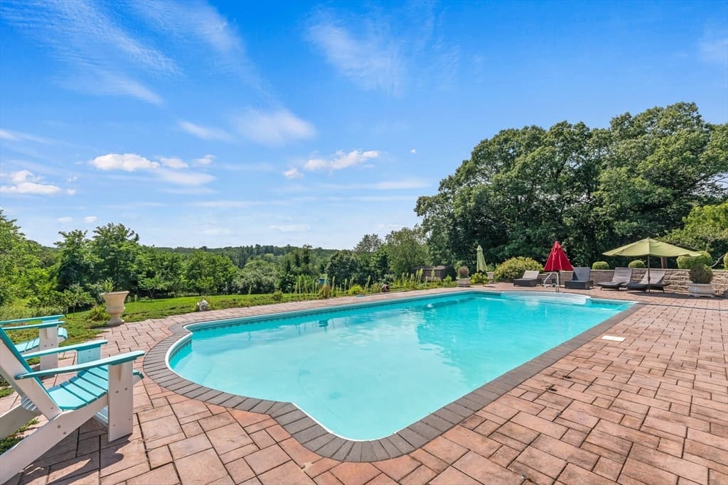 385 Scott Rd, Cumberland RI 02864 photo 7