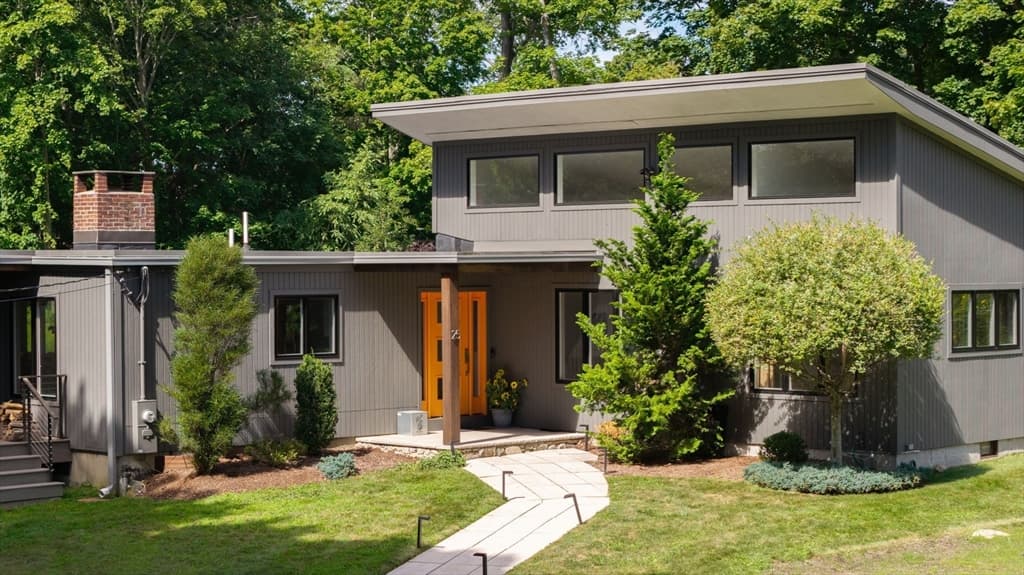 25 Virginia Ln, Cohasset MA 02025