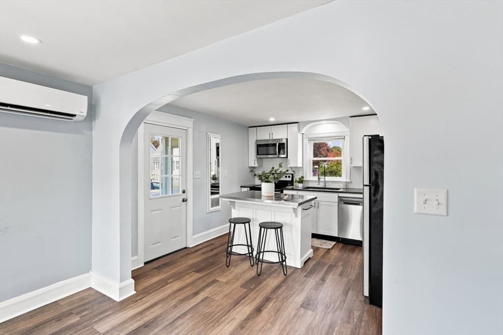 337 Wilbur, Swansea MA 02777 photo 3