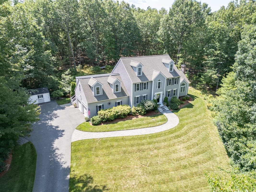 Single Family Residence at 15 Hillside Dr, Townsend MA 01469, Townsend, photo 33 of 42