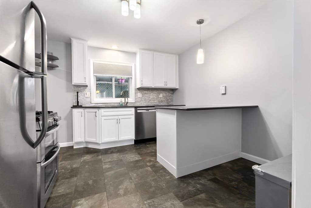 100 Leyden St, Boston MA 02128 photo 4