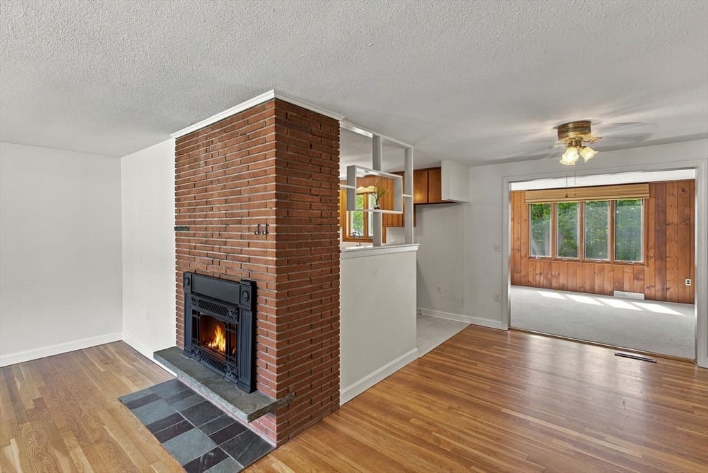 19 Champlain Dr, Hudson MA 01749 photo 7