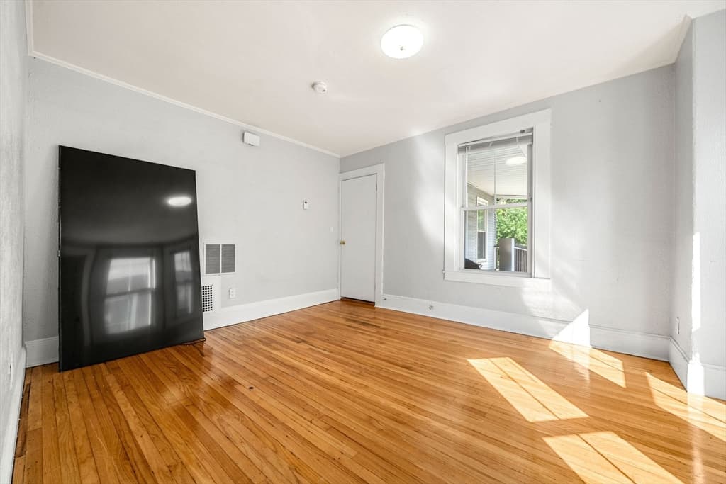 13 Knowlton St, Beverly MA 01915 photo 13