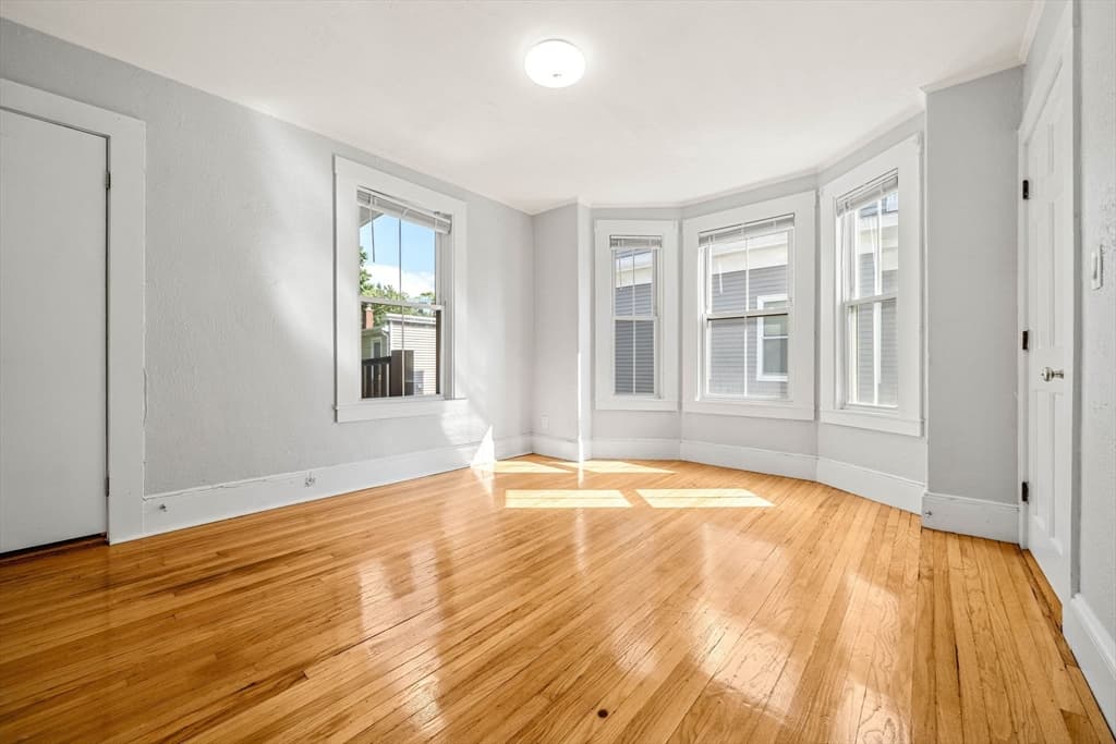 13 Knowlton St, Beverly MA 01915 photo 12