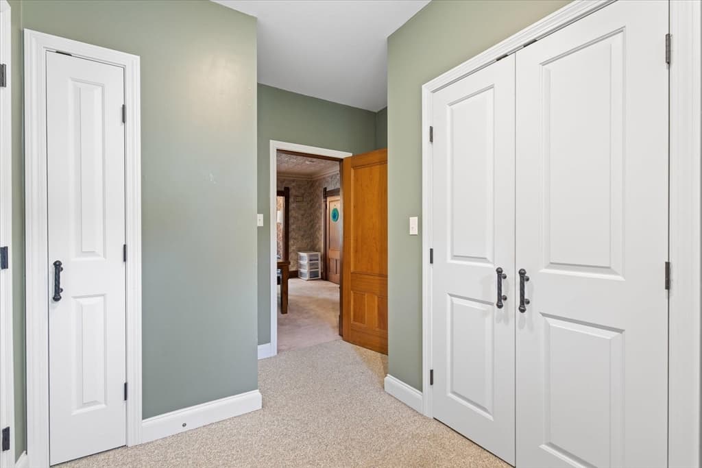 215 S Main St, Orange MA 01364 photo 28
