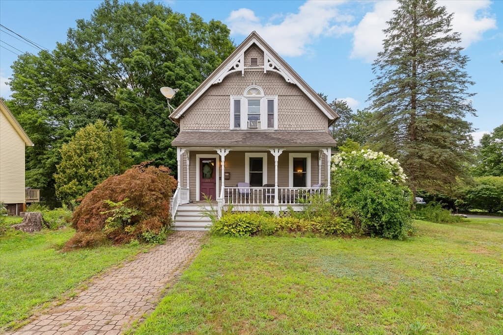 215 S Main St, Orange MA 01364