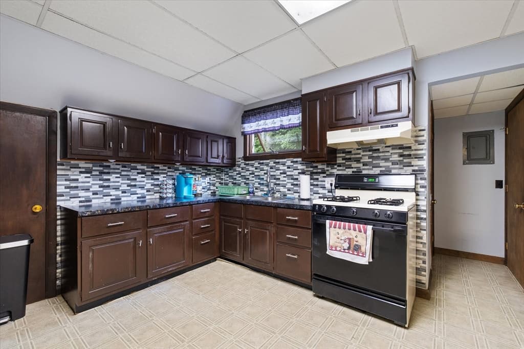 215 S Main St, Orange MA 01364 photo 34