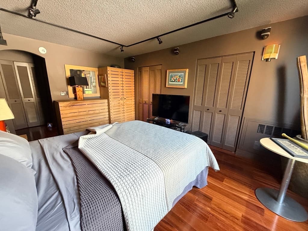 77 Pond Ave # 509, Brookline MA 02445 photo 8