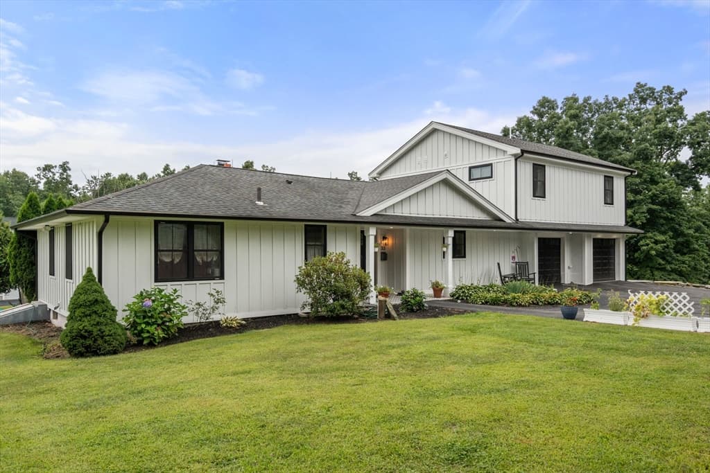 33 Putnam Hill Rd, Sutton MA 01590