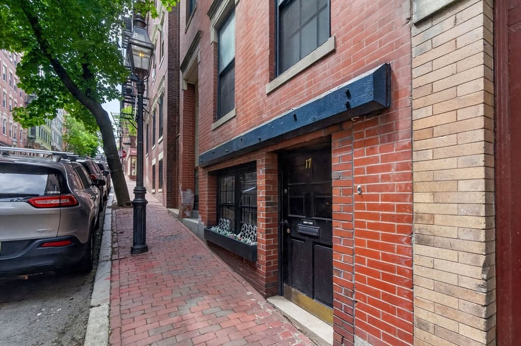 17 Grove Street # 1, Boston MA 02114 photo 15