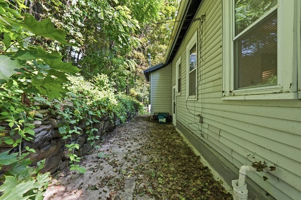 14 Saint Elmo Rd, Worcester MA 01602 photo 34