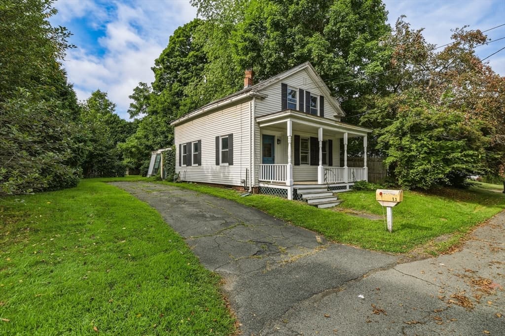 11 School St, Sunderland MA 01375 photo 2