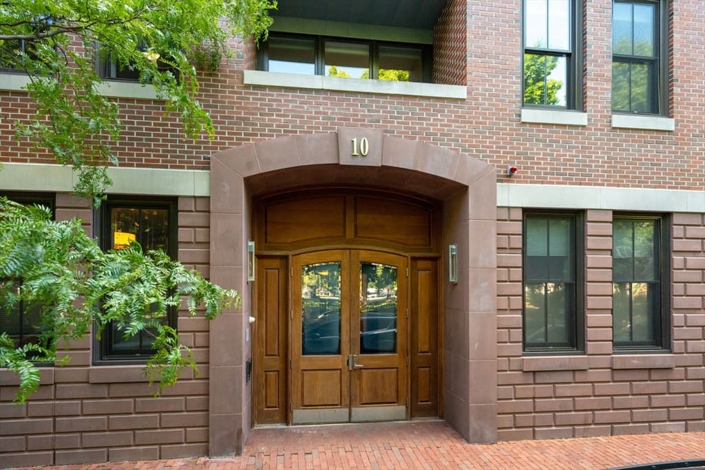 10 St George Street # 103, Boston MA 02118