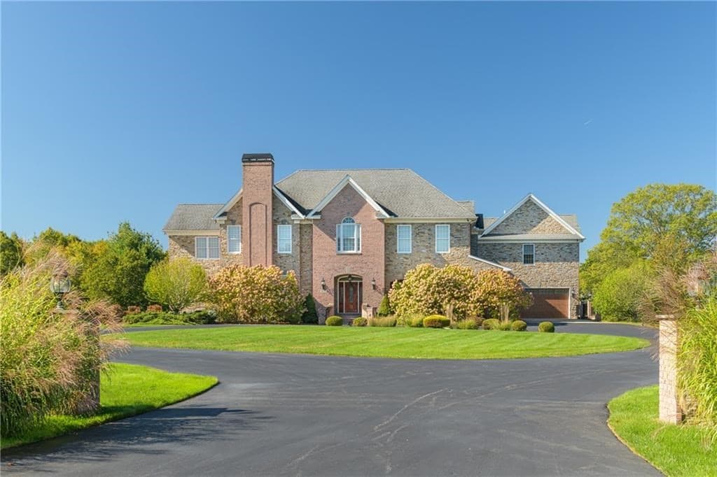 3070 Diamond Hill Road, Cumberland RI 02864 photo 2