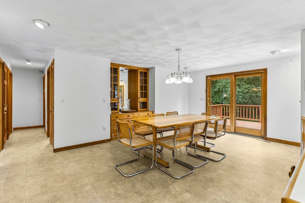 730 Lindsey St, Attleboro MA 02703 photo 13
